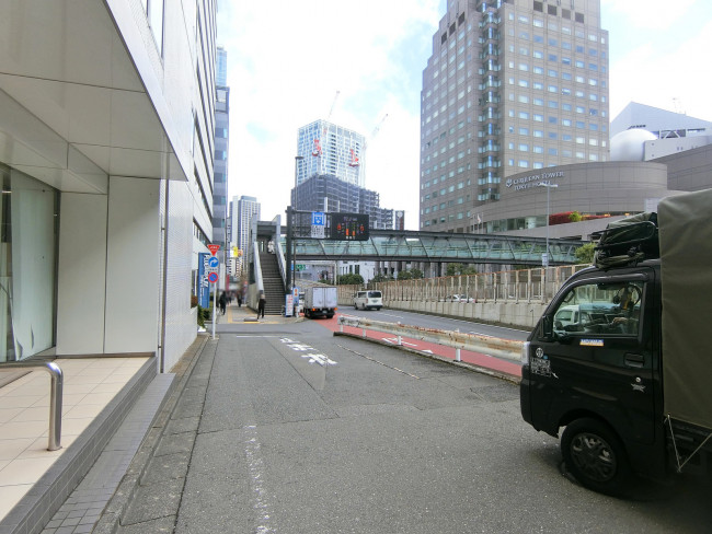 渋谷センタープレイス前面の玉川通り