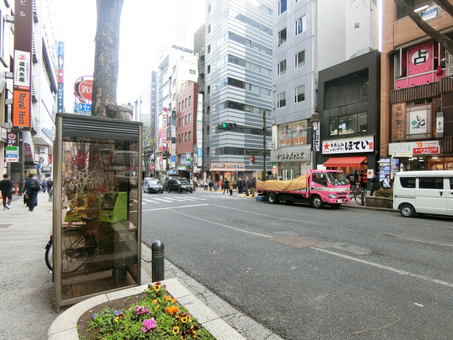 ビジネスヴィップ渋谷・道玄坂坂本ビル前面の道玄坂