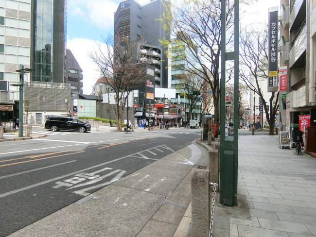 玉川屋ビル前面の道玄坂