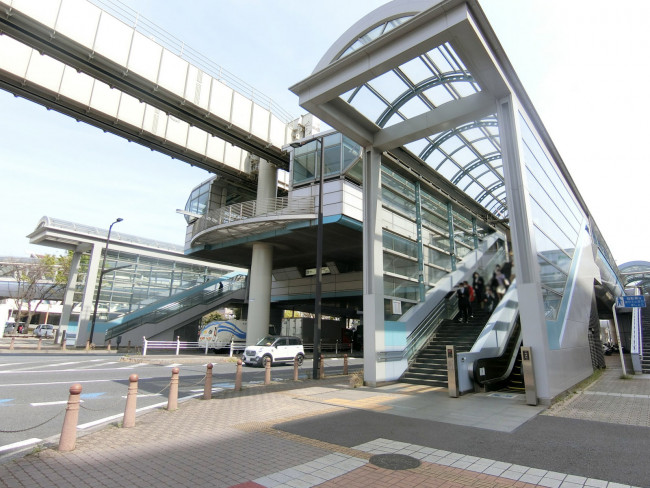 最寄りの「市役所前駅」