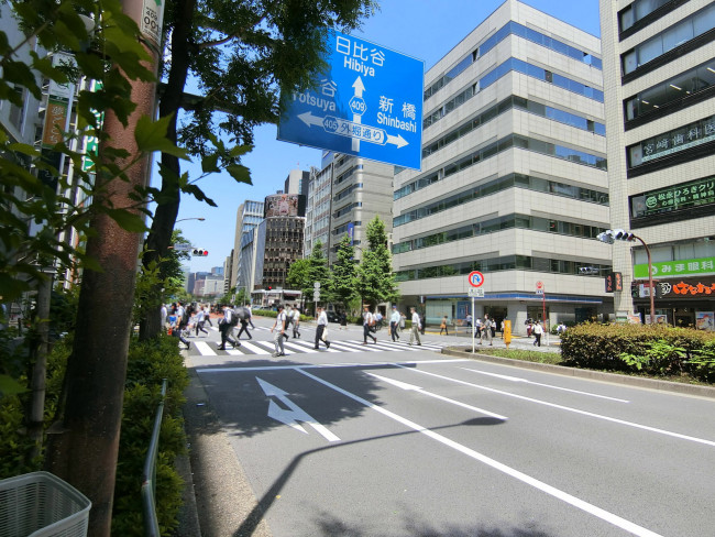 近くの日比谷通り