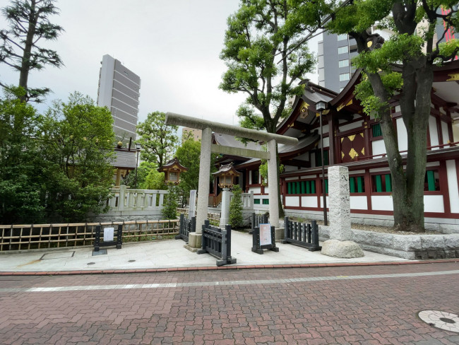 近くの蒲田八幡神社
