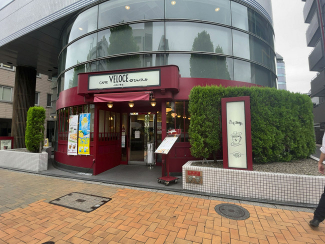 徒歩1分のカフェ･ベローチェ 新川店