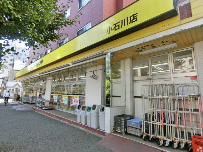 向かいの通りの肉のハナマサ小石川店