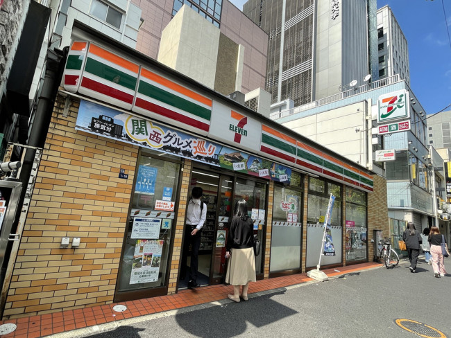 徒歩2分のセブンイレブン千代田三崎町白山通り店