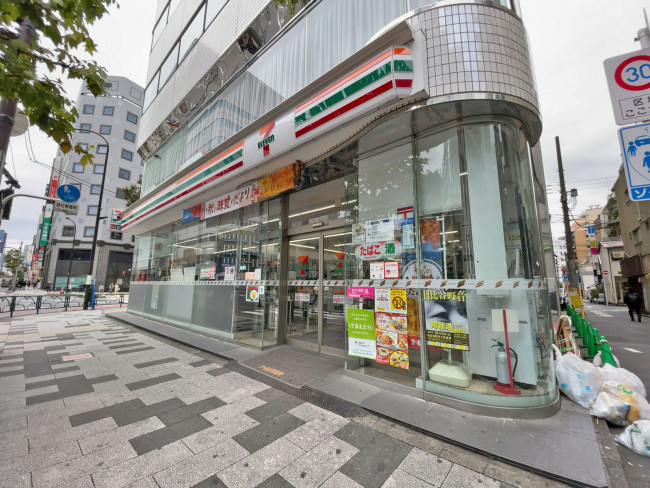 徒歩1分のセブンイレブン 新宿2丁目新宿通り店