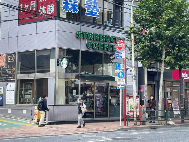 近くのスターバックス コーヒー 高田馬場早稲田通り店