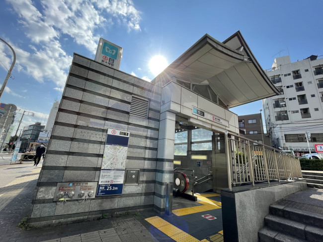 最寄りの「新大塚駅」