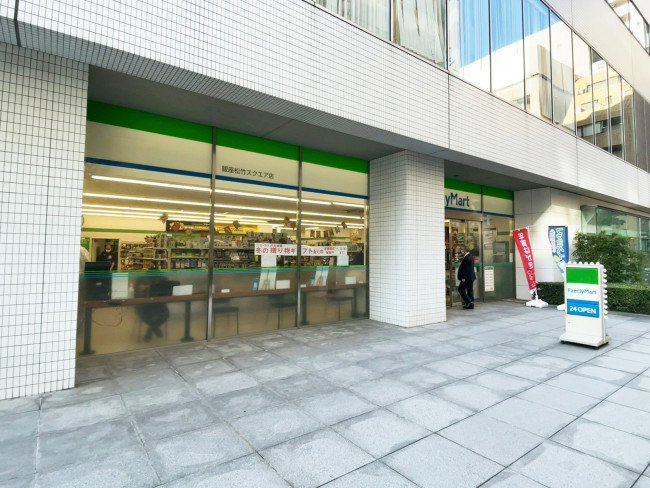 至近のファミリーマート 銀座松竹スクエア店