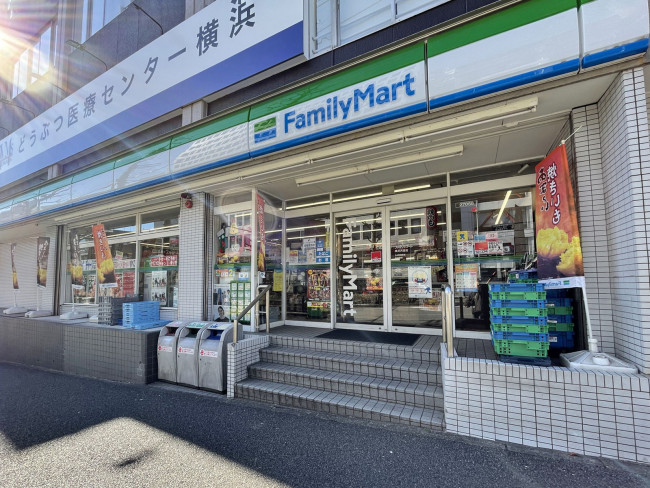 近くのファミリーマート横浜沢渡店