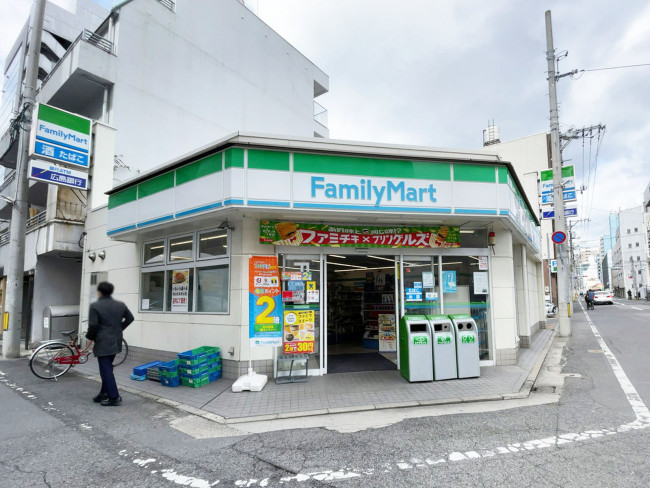 至近のファミリーマート 橋本町店
