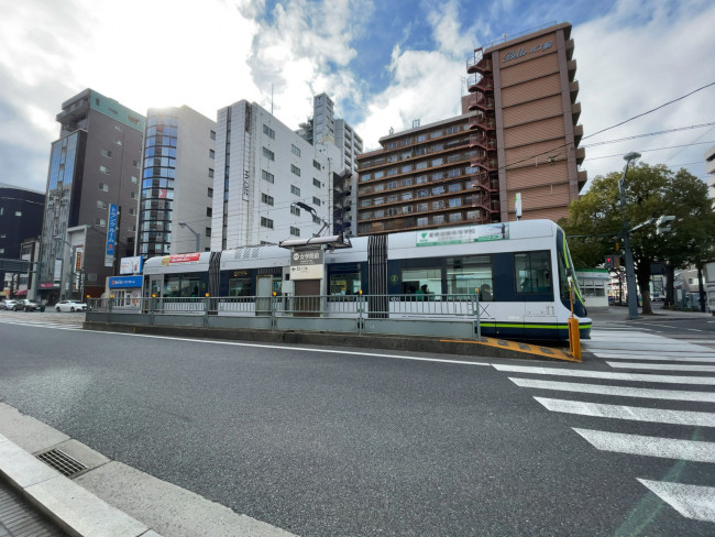 最寄りの「女学院前駅」