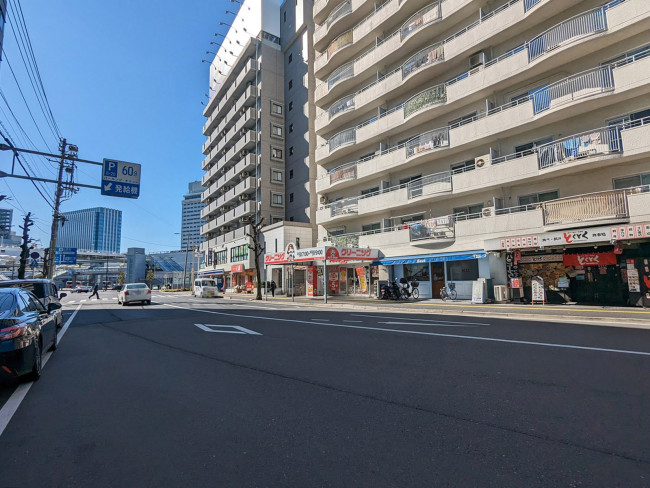 広島ビル前面の二葉の里歴史の散歩道