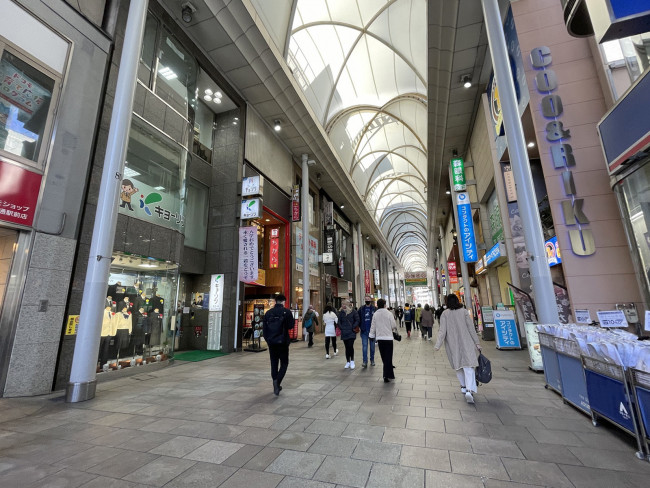 紙屋町ロイヤルビル前面の通り