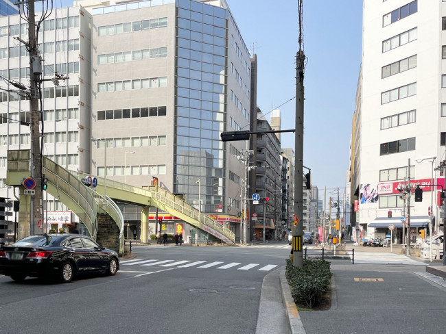 新大阪ビルディング前面の通り