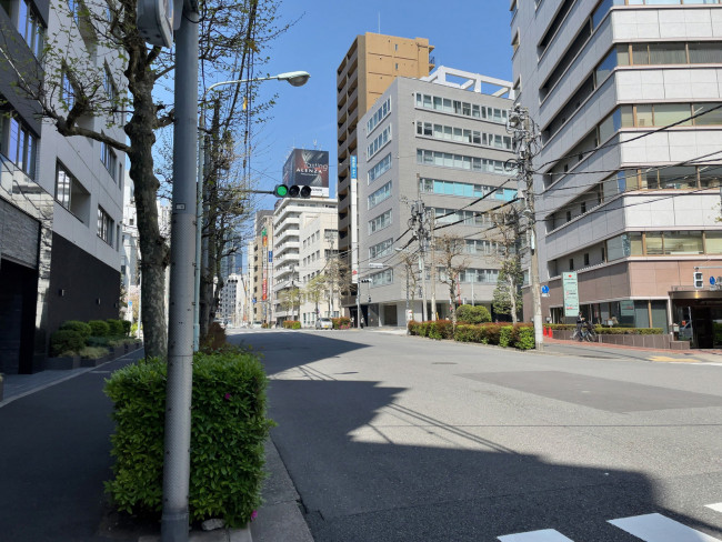 Nihonbashi OK Bldg前面の通り