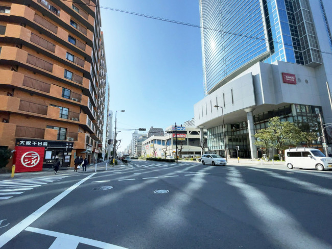 新大阪第一生命ビルディング前面の通り