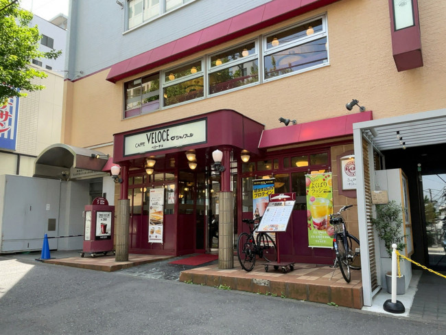 徒歩1分のカフェ・ベローチェ神楽坂駅前店