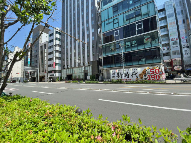TSUTSUI横浜ビル前面の通り