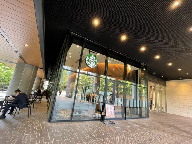 徒歩1分のスターバックスコーヒー赤坂インターシティAIR店