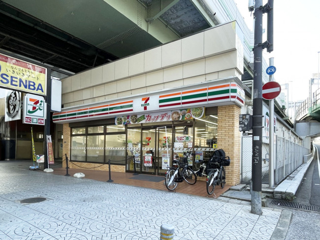 同じ通りにあるセブンイレブン 大阪久太郎町4丁目店