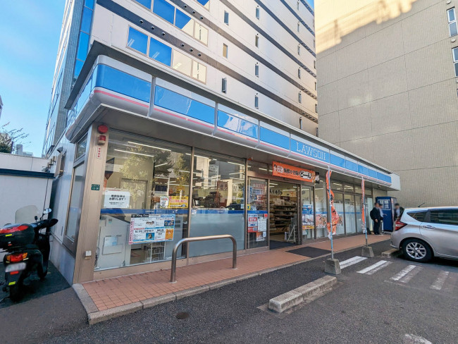 至近のローソン 博多駅東三丁目店