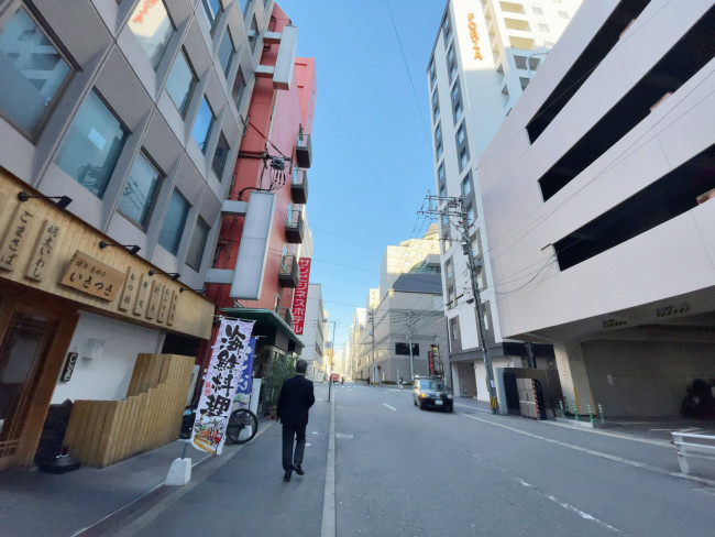 駅前中央ビル前面の通り