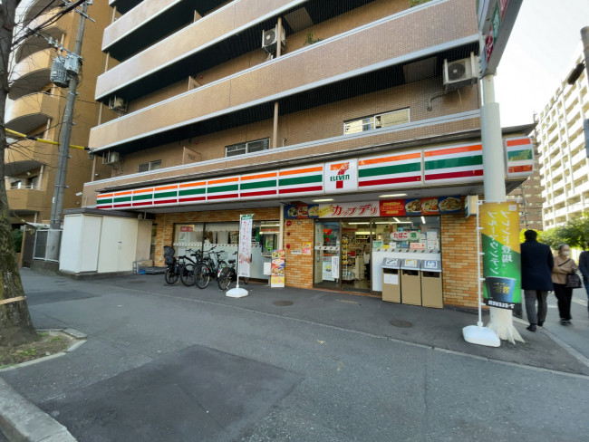 徒歩3分のセブンイレブン 博多駅南店