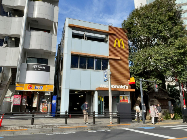 隣のマクドナルド 赤坂駅前店