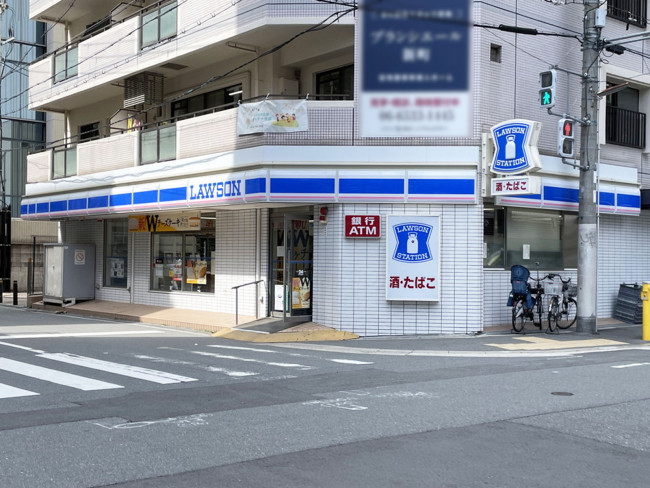 同じ通りにあるローソン 大阪厚生年金会館前店