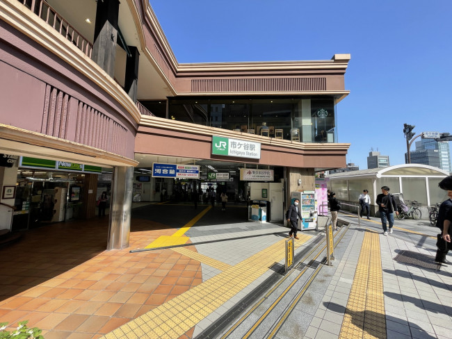 最寄りの「市ヶ谷駅」