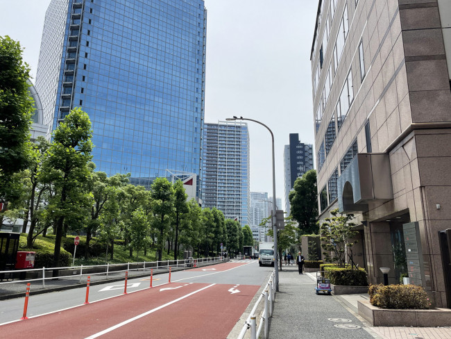 浜松町ライズスクエアビル前面の通り