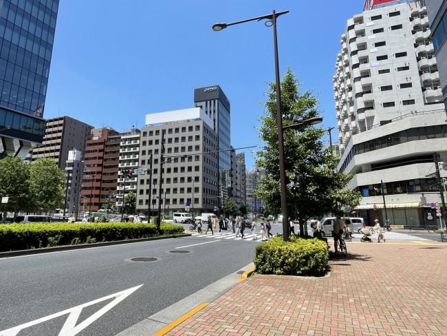 五反田シティトラストビル前面の山手通り