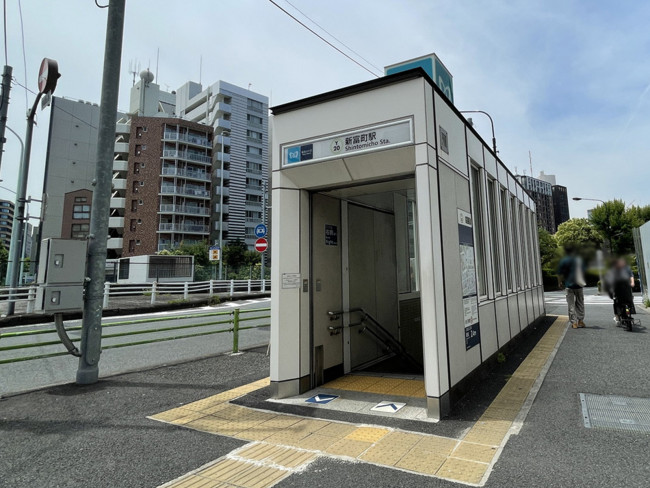 最寄りの「新富町駅」