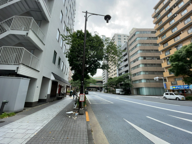 関口ビル前面の通り