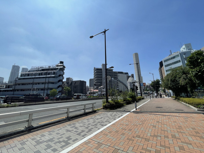 東京計量器中野坂上ビル前面の通り
