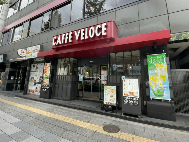 徒歩1分のカフェ・ベローチェ 仲御徒町店