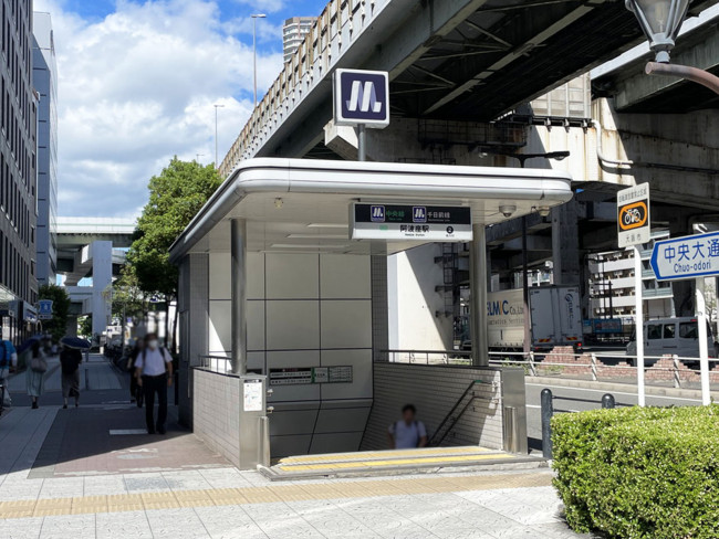 最寄りの「阿波座駅」