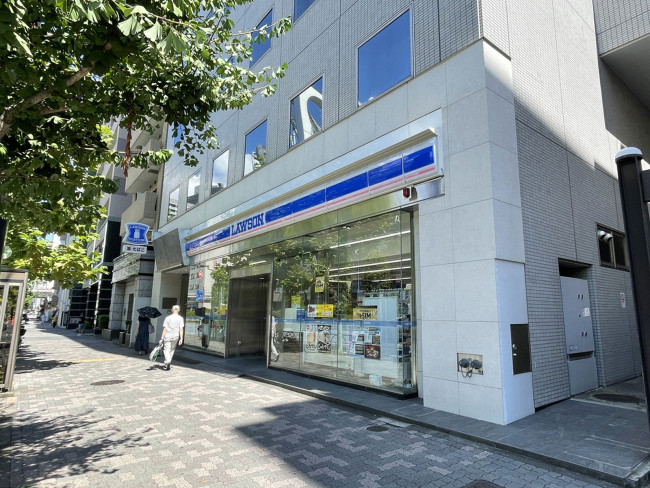 近くのローソン 本郷白山通店