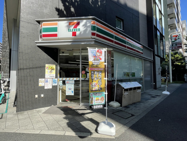 斜め向かいのセブンイレブン 千代田岩本町2丁目店