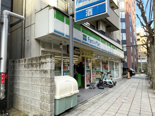 同じ通りにあるファミリーマート 釣鐘町店