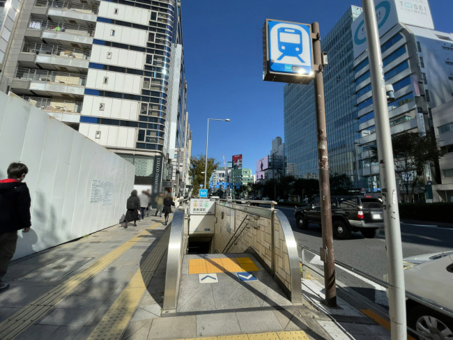 最寄りの「表参道駅」