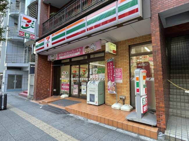 並びのセブンイレブン台東蔵前3丁目店