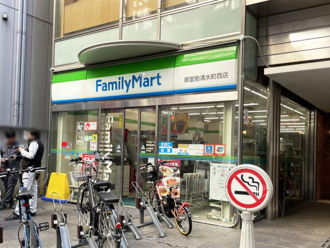 至近のファミリーマート 御堂筋清水町西店