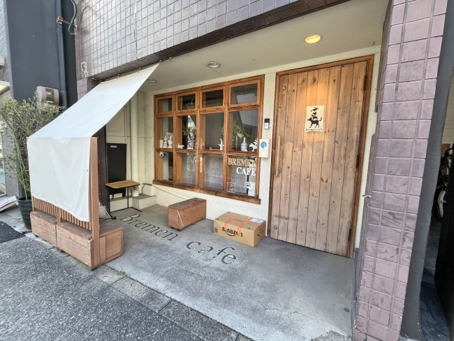 徒歩1分のブレーメンカフェ
