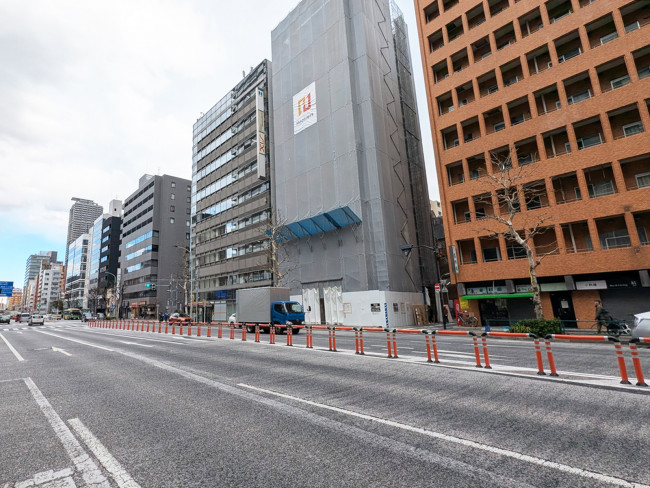 EDGE日本橋蛎殻町前面の新大橋通り