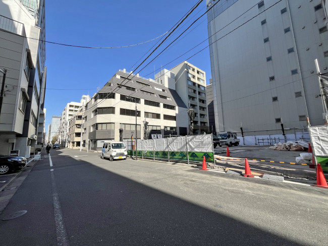 双鶴八重洲ビル前面通り
