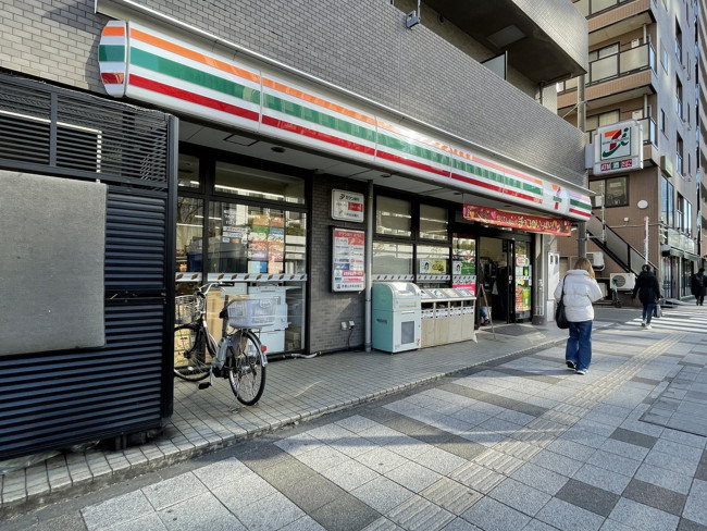 徒歩3分のセブンイレブン港区芝3丁目店
