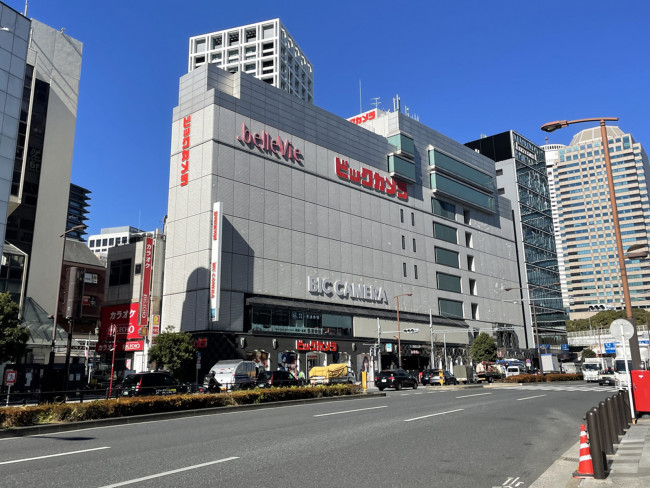 至近のビックカメラ赤坂見附駅店