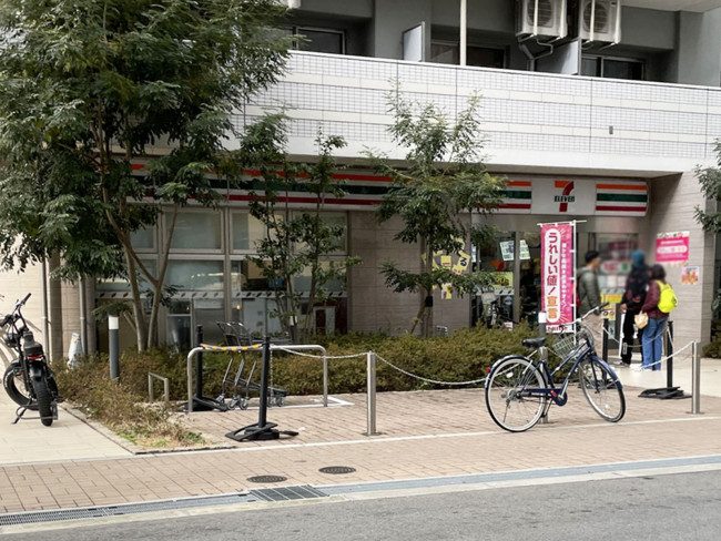 同じ通りにあるセブンイレブン 大阪南船場2丁目店